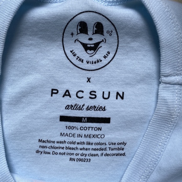 NWT PacSun cropped tee with scalloped trim. Size M. - Picture 8 of 9